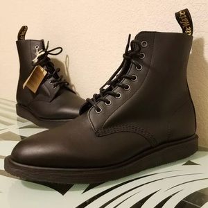New! Dr Martens Whiton Softy boots men’s size 10